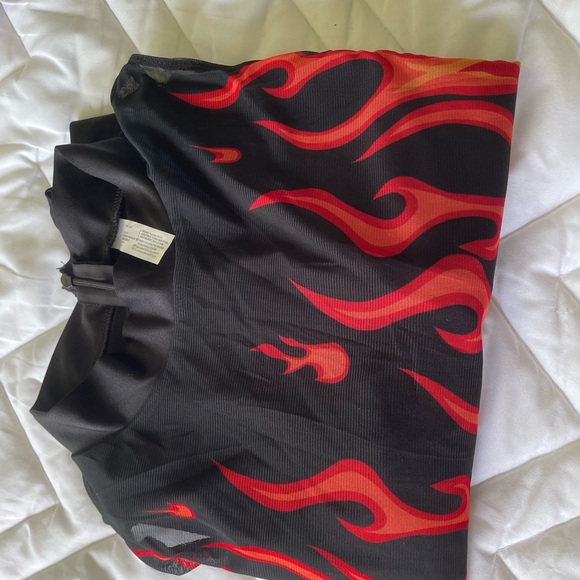 Preowned adult flaming devil cat suit for women - Picture 4 of 6